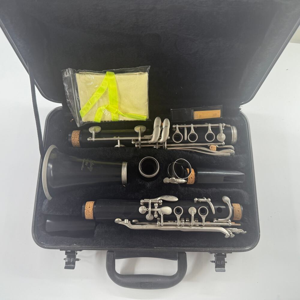 Infinity Don Bell Standard Series Clarinet w/ Hard Case & Accessories Preowned